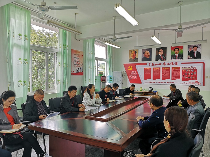 蒲江县开展2020年学校教育技术装备工作专项检查1.jpg